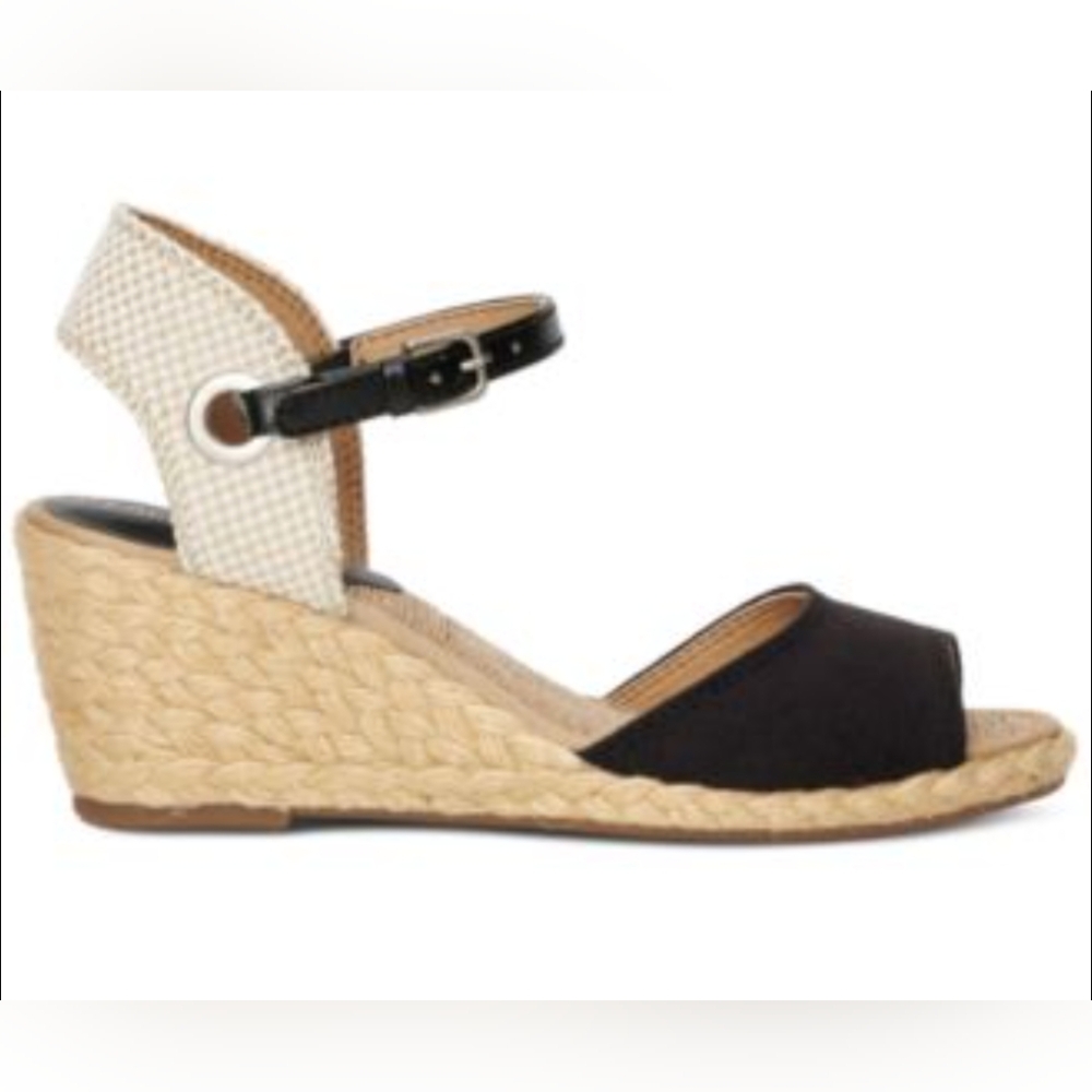 Lucky Brand “Kyndra” black and beige wedge heel sandals, size 7.5 NWOT